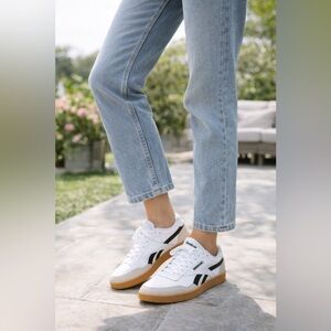 Reebok Classic Leather Sneakers White Black Gum Sole Size 9 Women